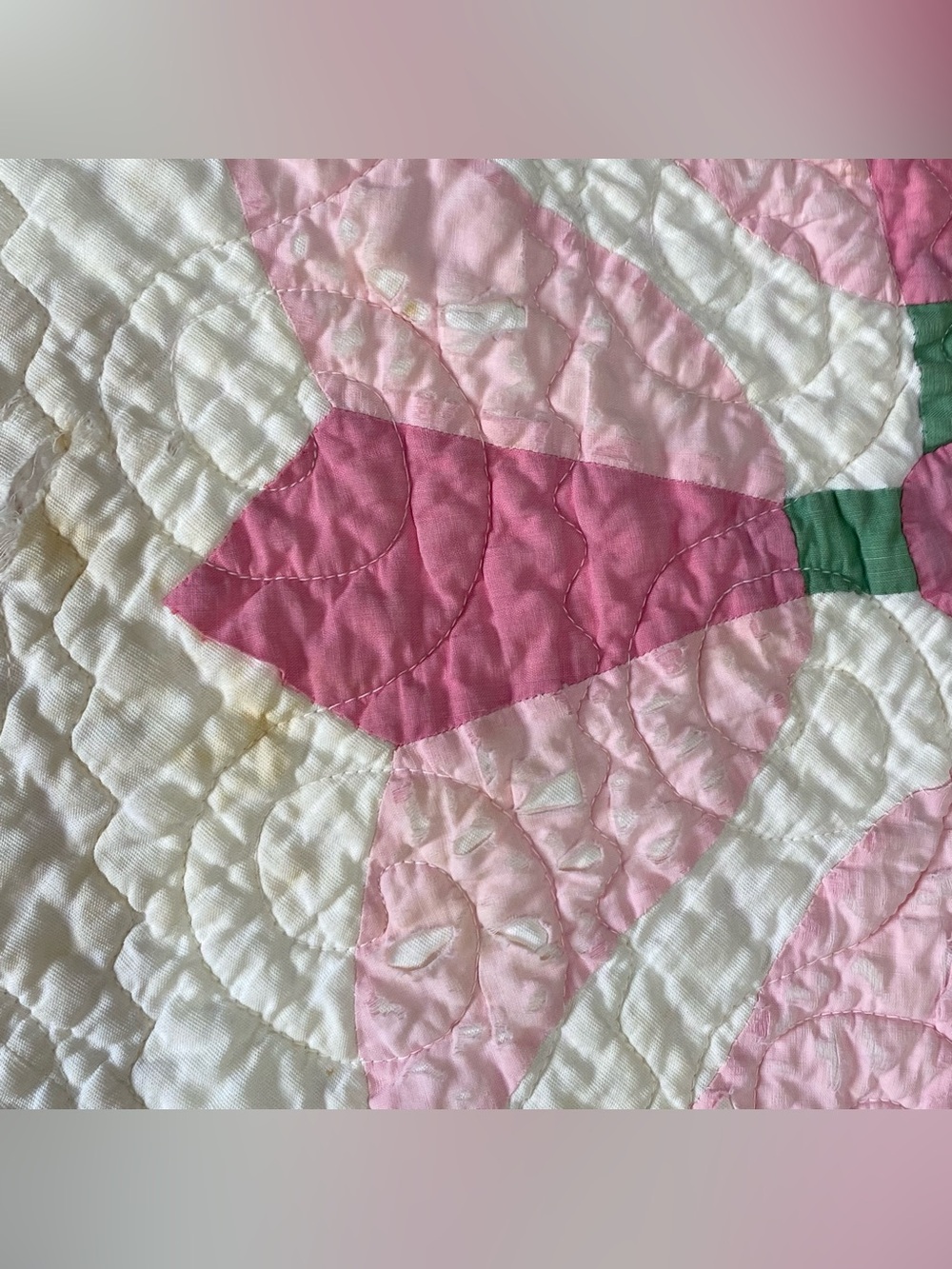 Vintage Appliqué Floral Cutter Quilt 78” x 82” - Picture 14 of 16